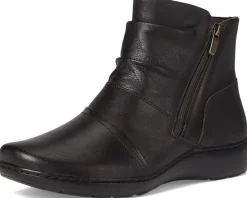 Clarks Cora Pace Women's